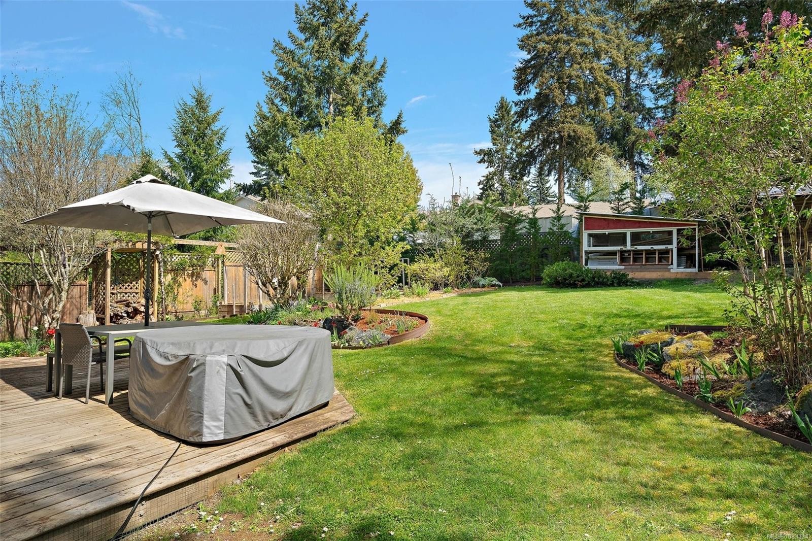 6419 Wicks Rd, Duncan, BC - Outdoor With Deck Patio Veranda With Backyard