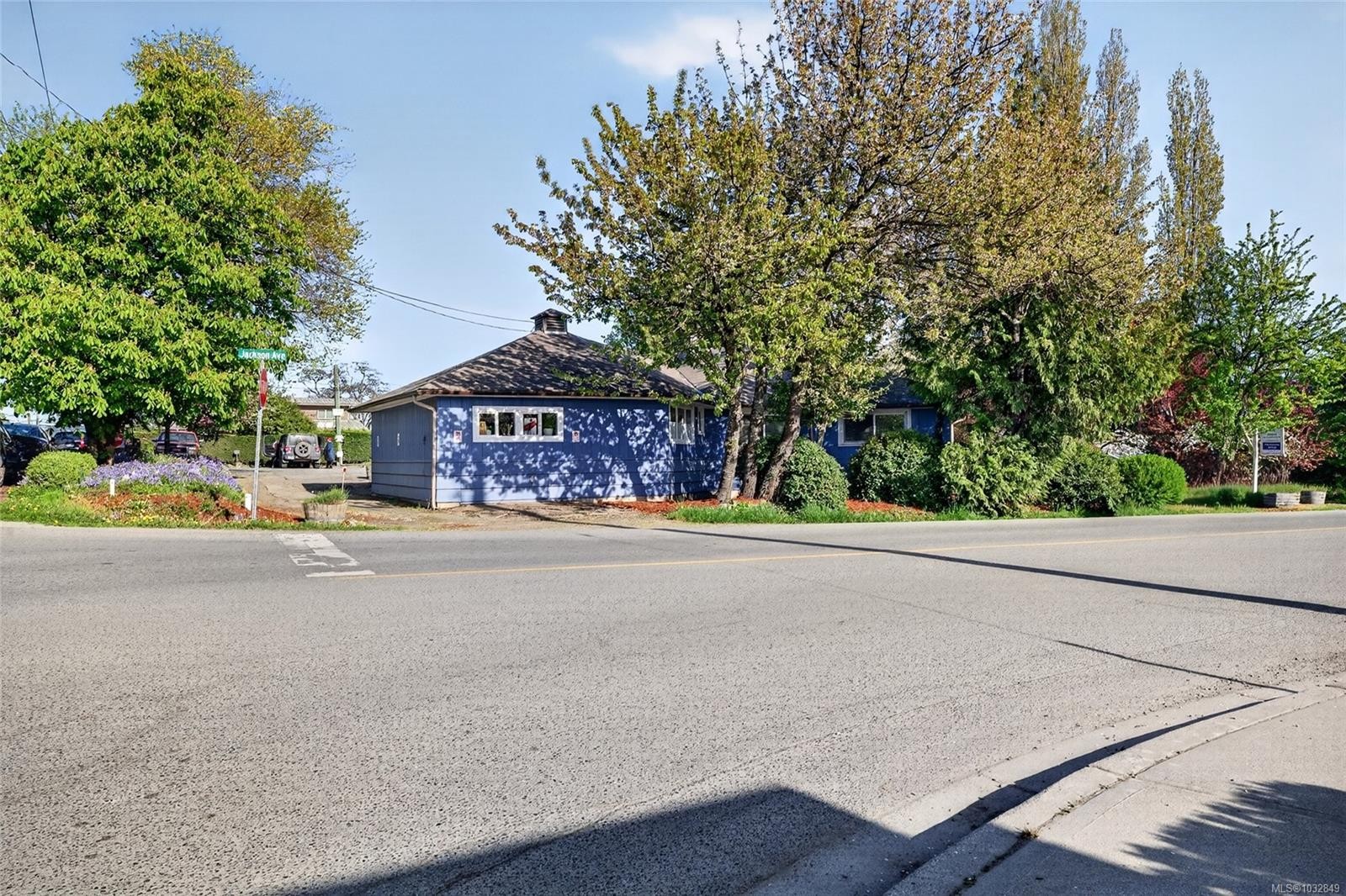 127 Rainbow Rd, Salt Spring, BC