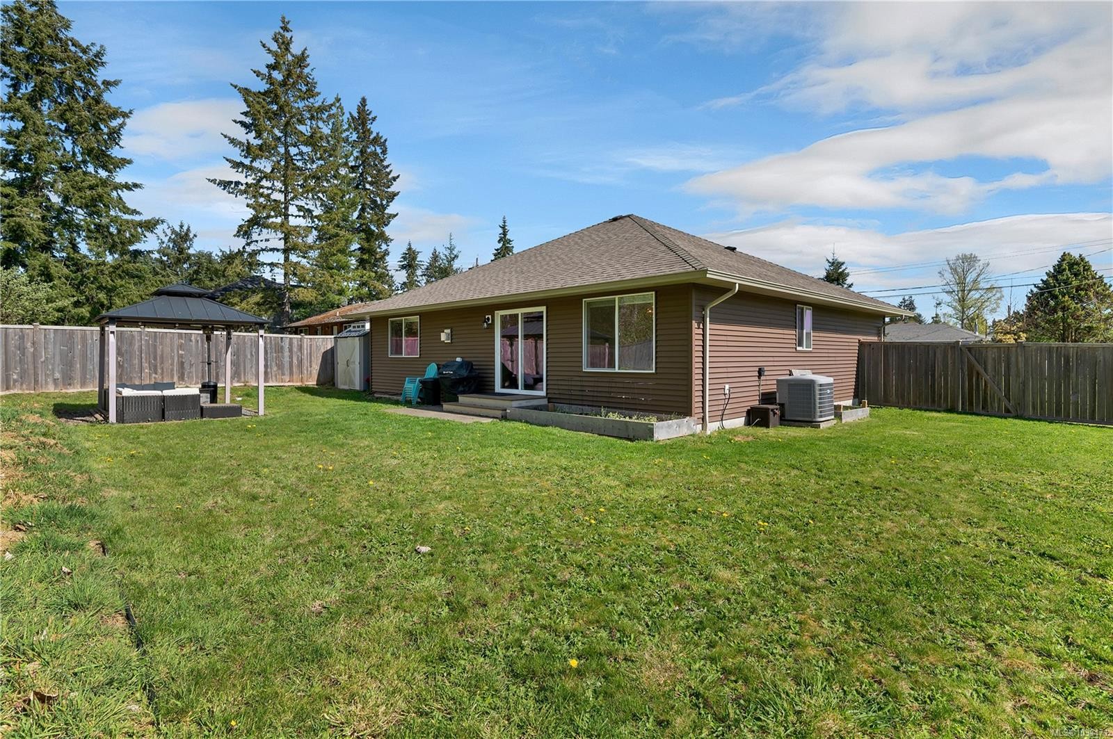 3965 Leeming Rd, Campbell River, BC