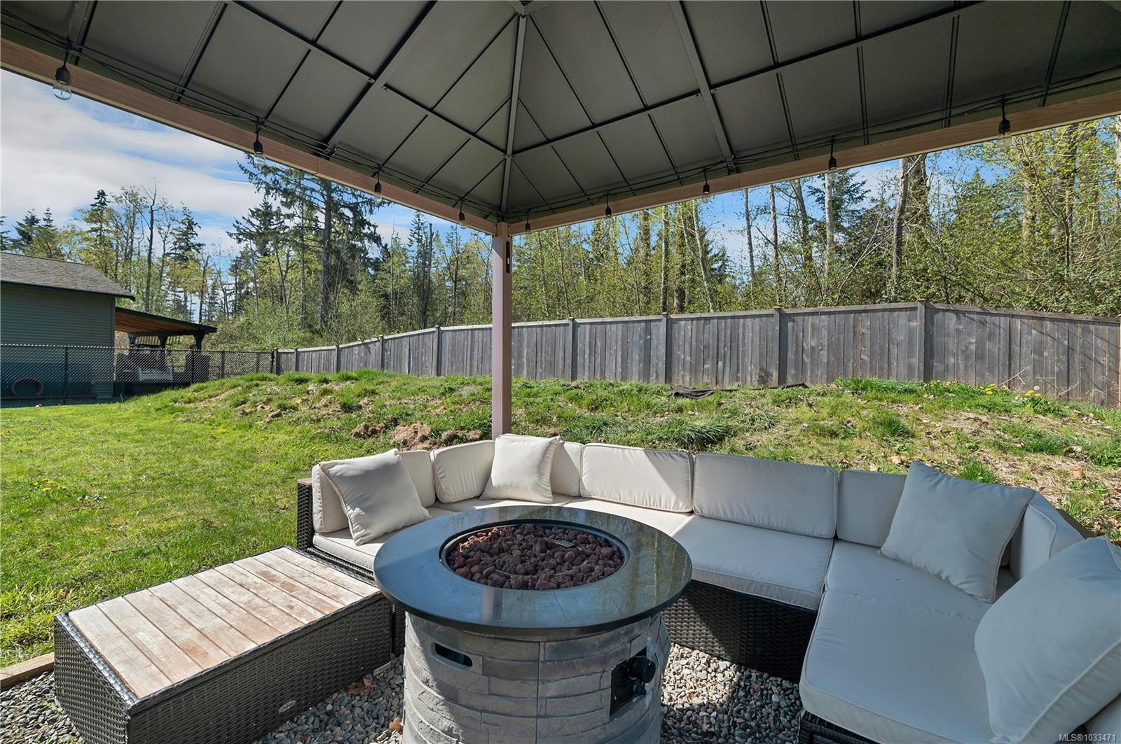 3965 Leeming Rd, Campbell River, BC