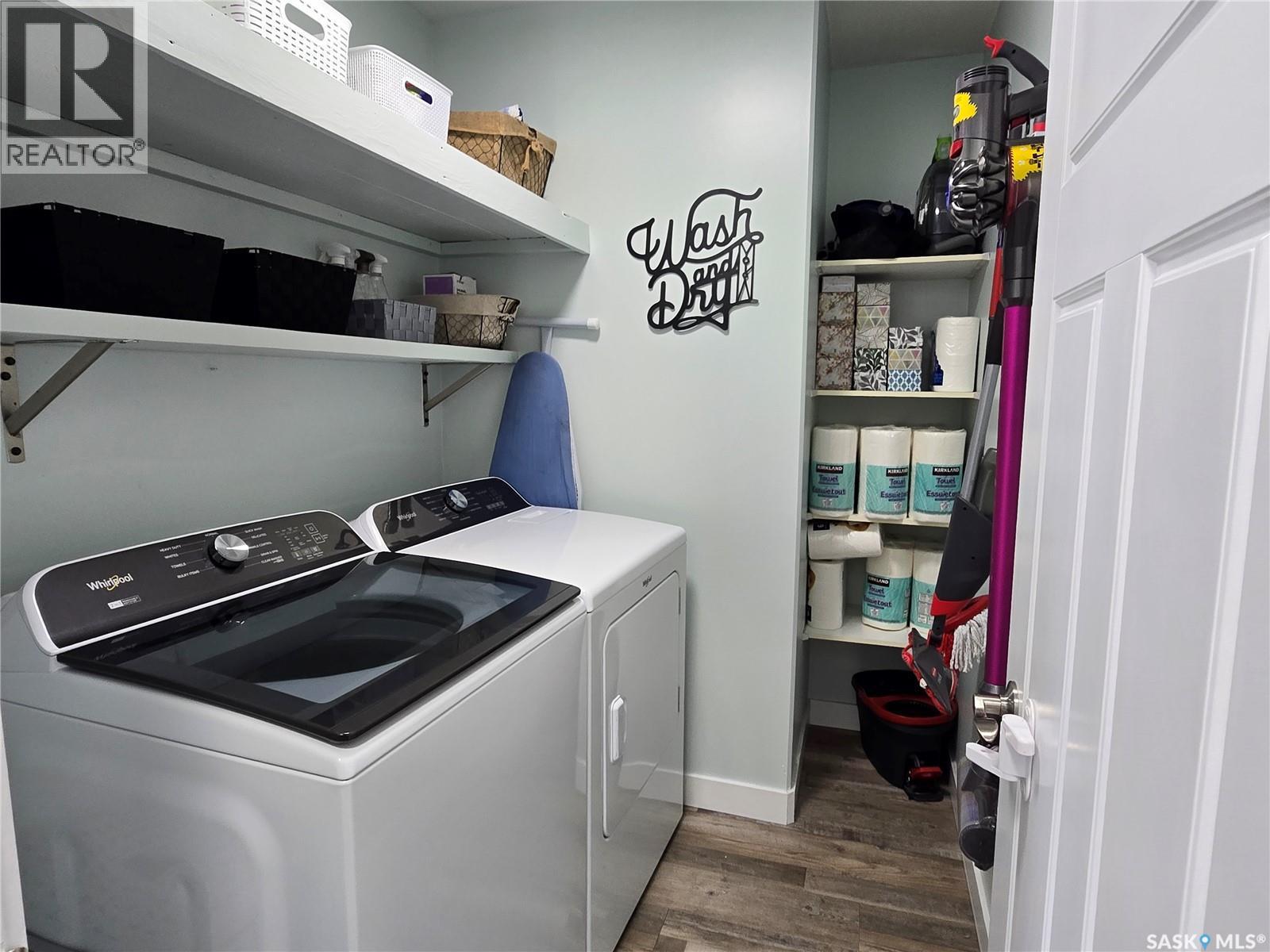 12 Scott Bay, Muenster, SK - Indoor Photo Showing Laundry Room