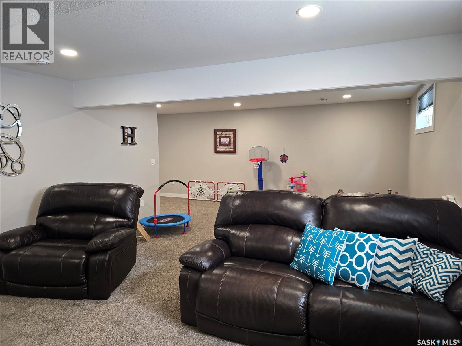 12 Scott Bay, Muenster, SK - Indoor