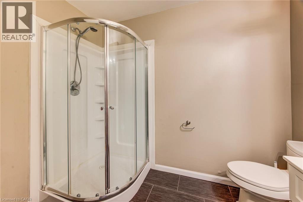 114 Dalegrove Drive, Kitchener, ON - Indoor Photo Showing Bathroom