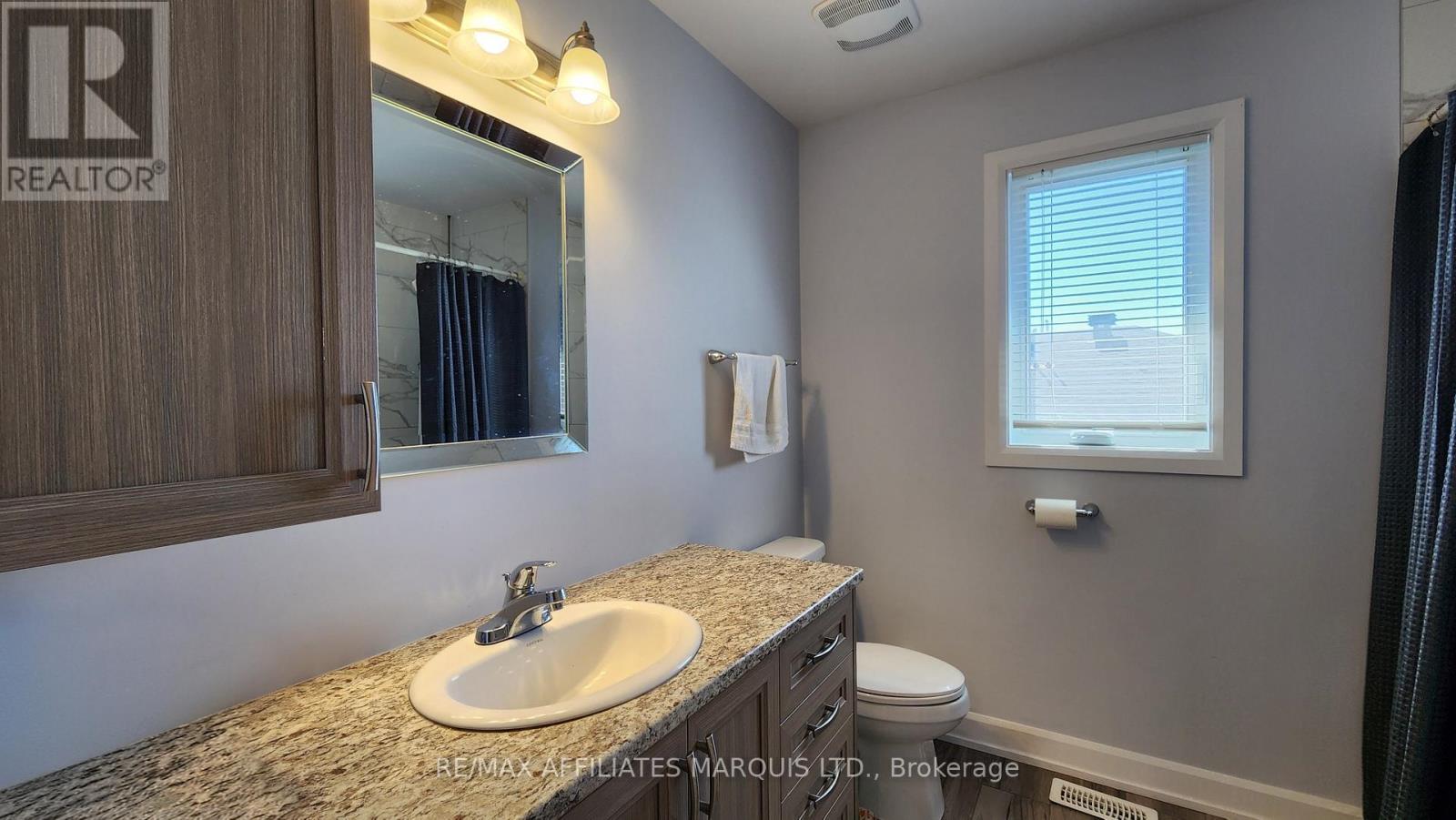 369 Belfort Crescent, Cornwall, ON - Indoor Photo Showing Bathroom