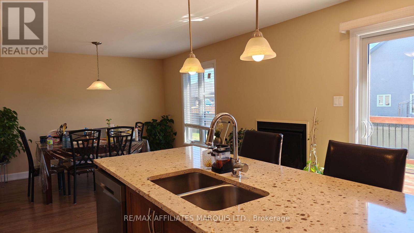 369 Belfort Crescent, Cornwall, ON - Indoor Photo Showing Dining Room