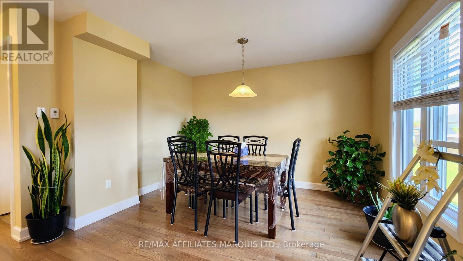 369 Belfort Crescent, Cornwall, ON - Indoor Photo Showing Dining Room