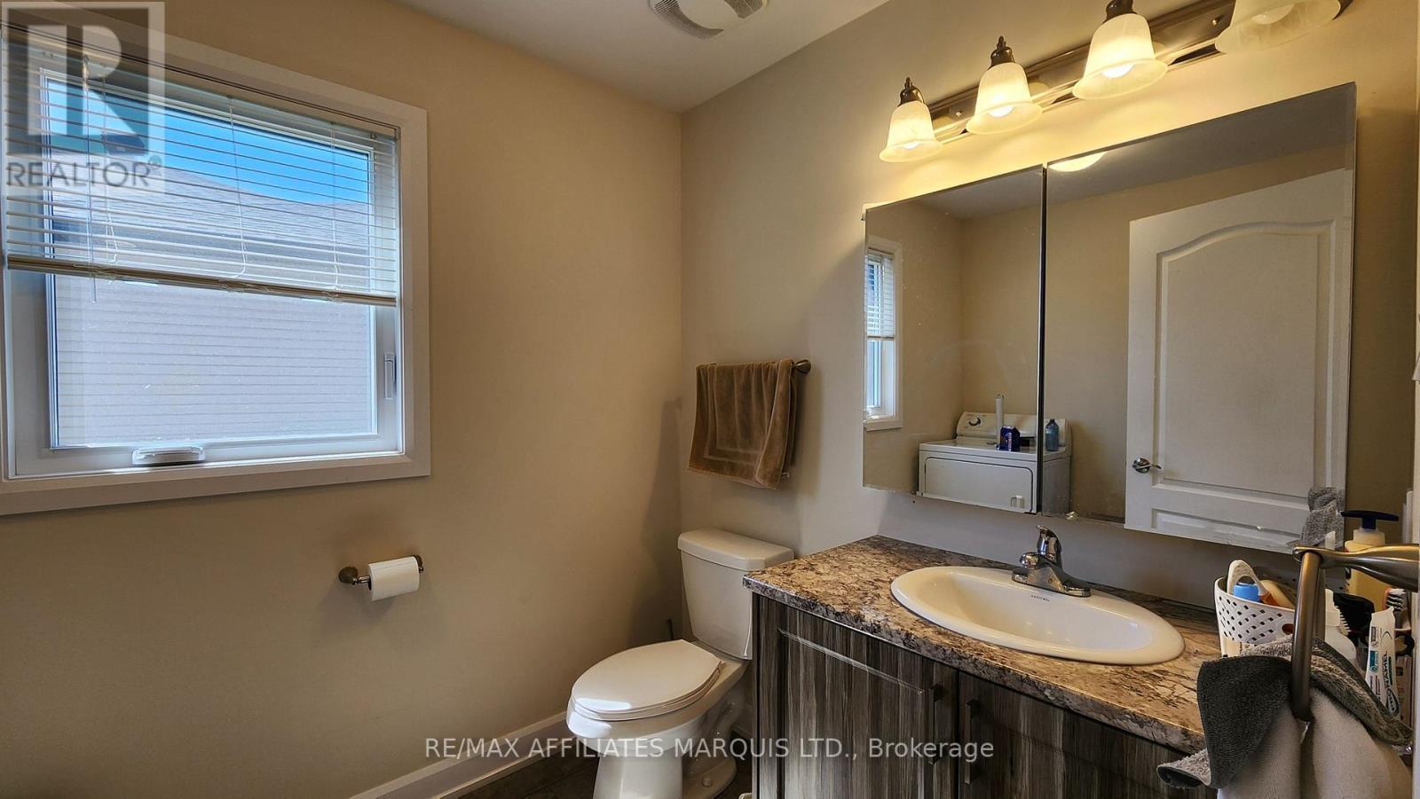 369 Belfort Crescent, Cornwall, ON - Indoor Photo Showing Bathroom
