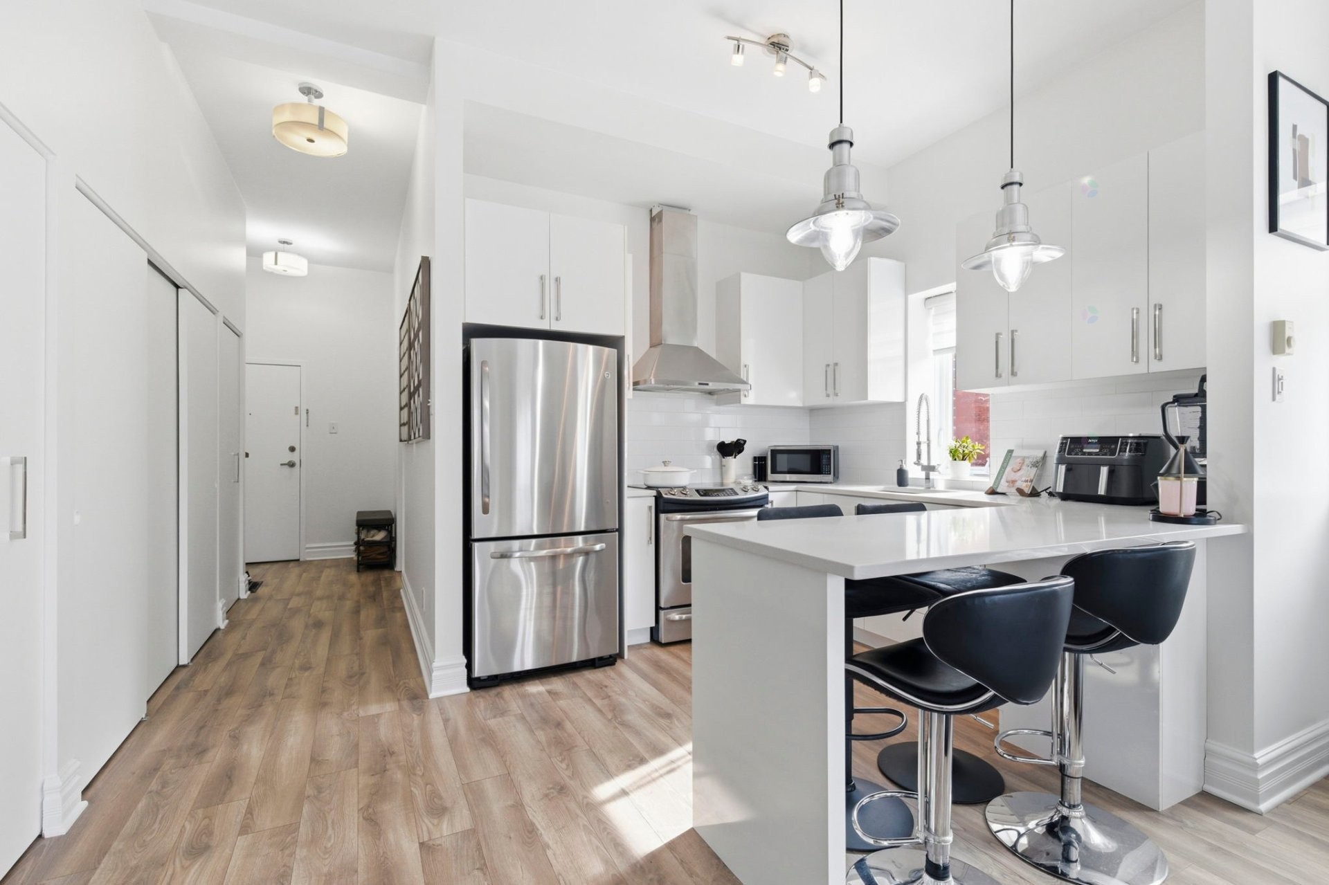 Kitchen - 304-6725 Boul. St-Laurent, Montréal (Rosemont/La Petite-Patrie), QC - Indoor Photo Showing Kitchen With Upgraded Kitchen