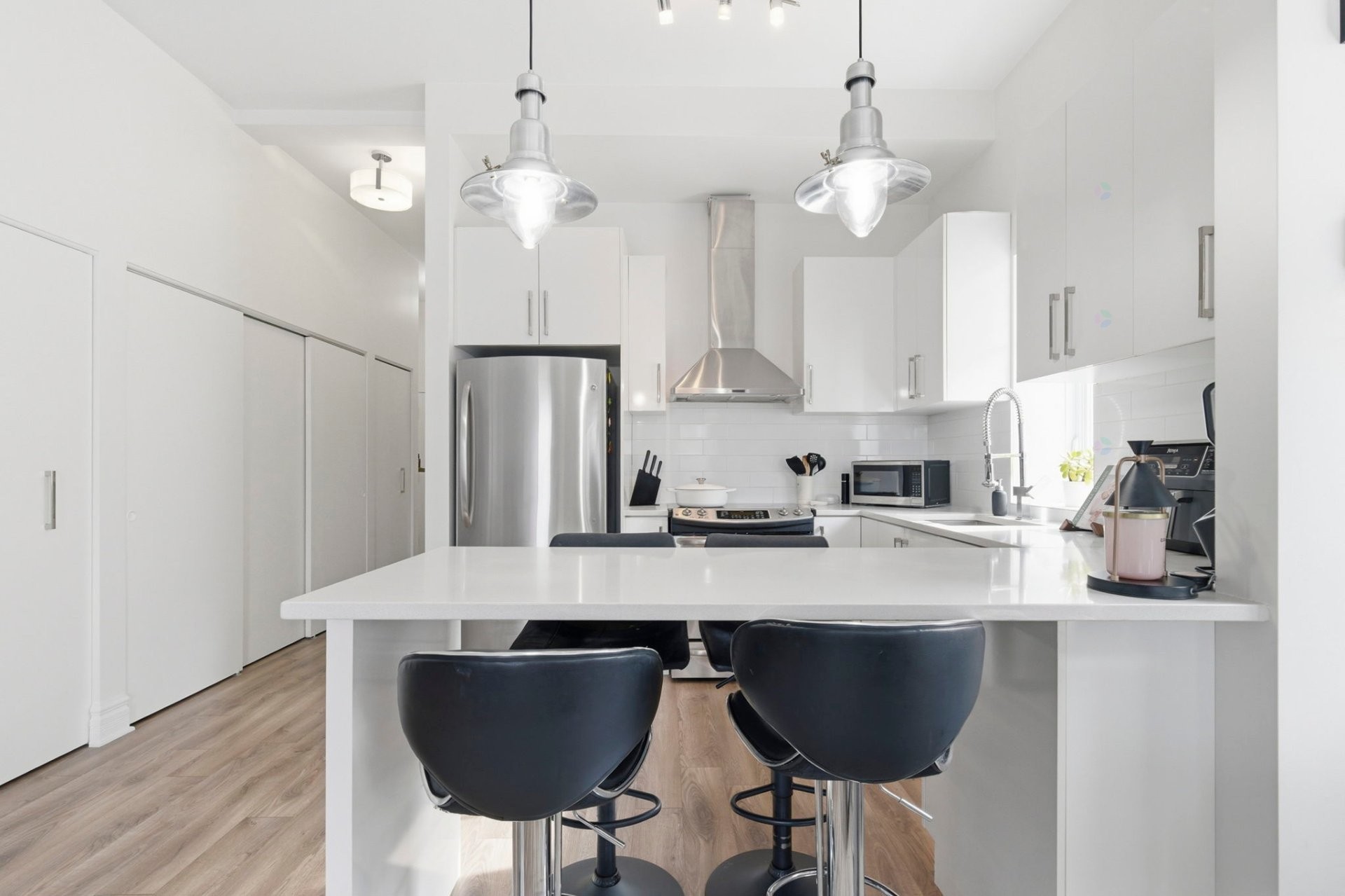 Kitchen - 304-6725 Boul. St-Laurent, Montréal (Rosemont/La Petite-Patrie), QC - Indoor Photo Showing Kitchen With Upgraded Kitchen