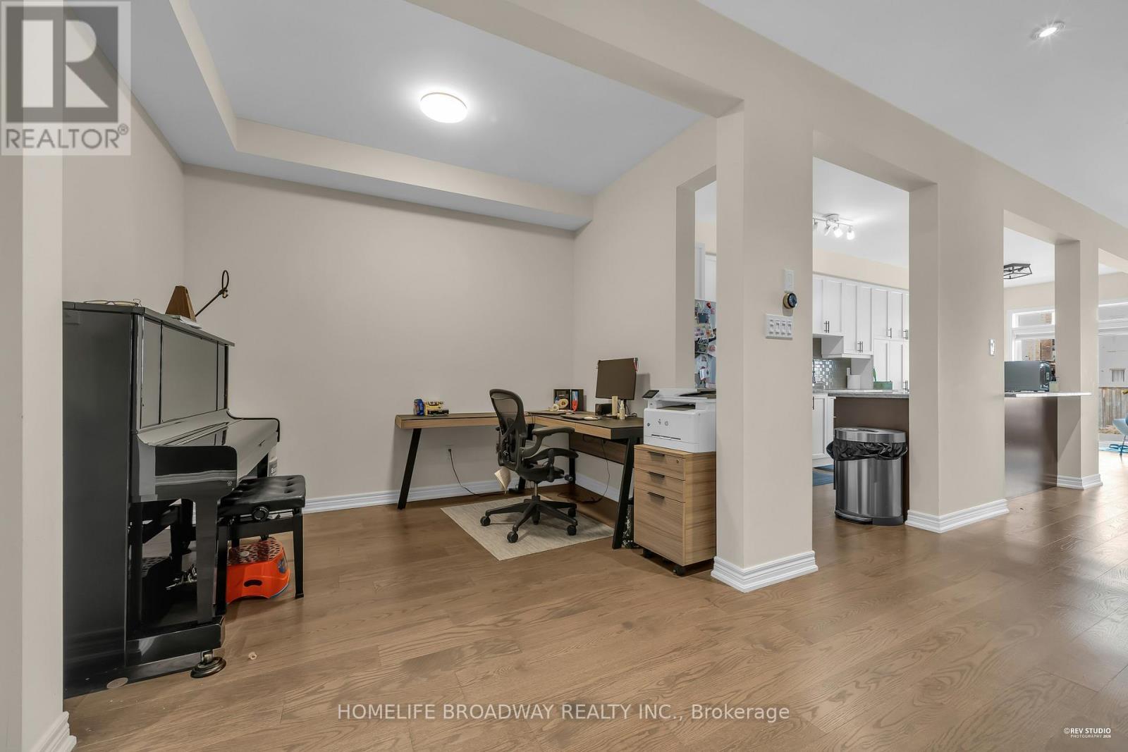 28 Paper Mills Crescent, Richmond Hill, ON - Indoor Photo Showing Office
