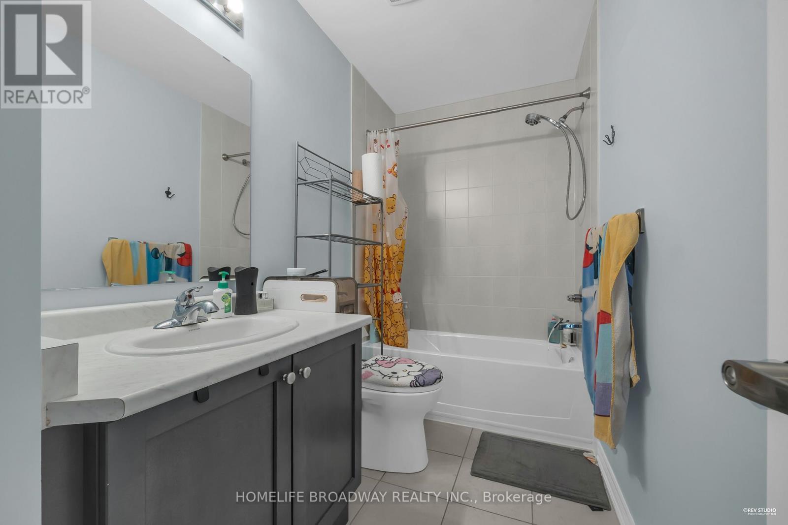 28 Paper Mills Crescent, Richmond Hill, ON - Indoor Photo Showing Bathroom