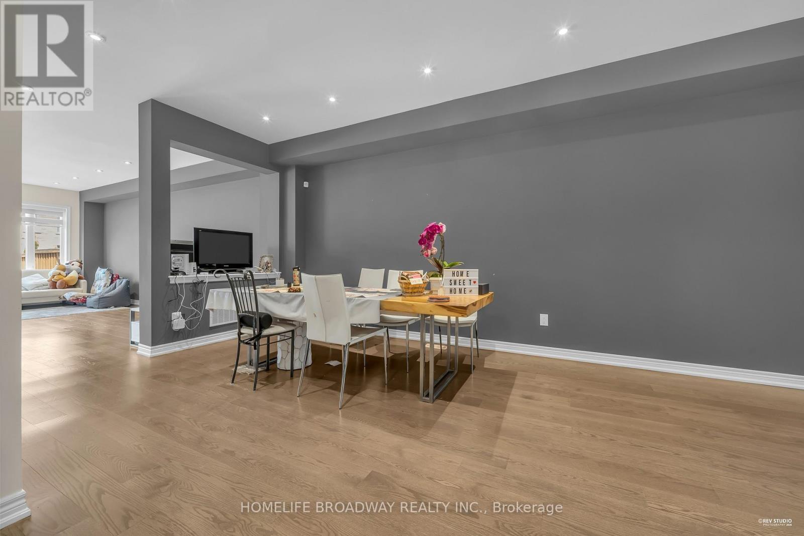 28 Paper Mills Crescent, Richmond Hill, ON - Indoor