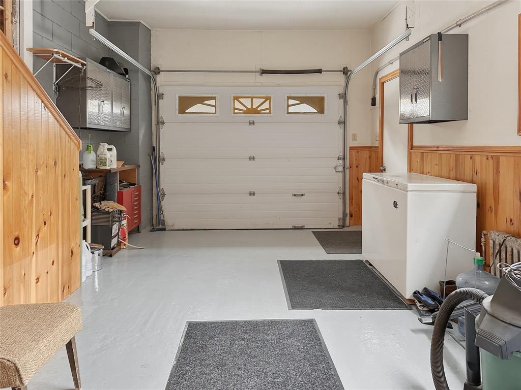 35 Pine Tree Road, Gambo, NL - Indoor Photo Showing Garage