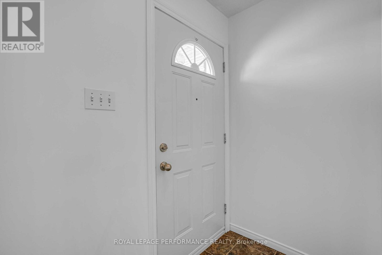 16 Pendleton Street, Champlain, ON - Indoor Photo Showing Other Room