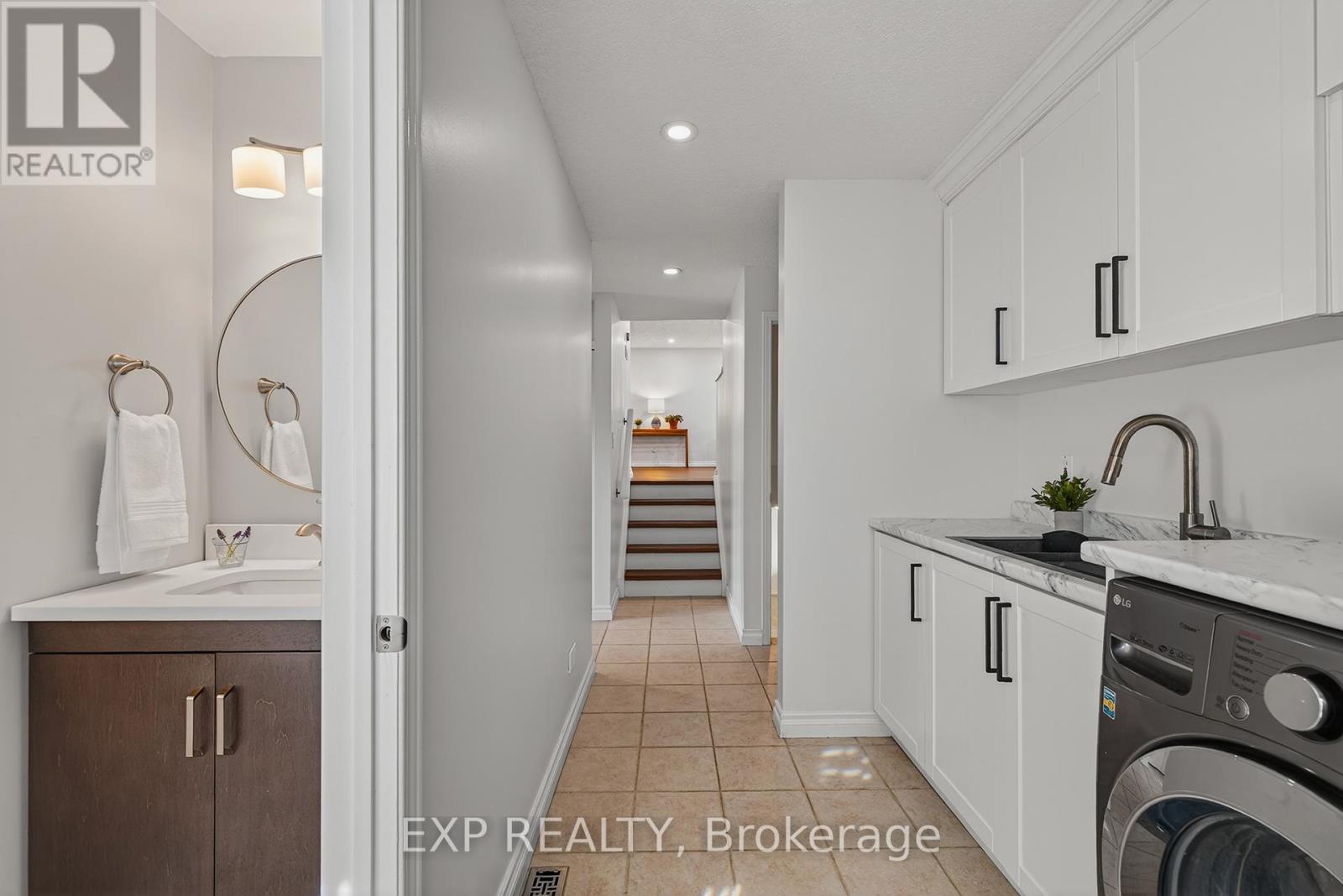 312 Faraday Court, Waterloo, ON - Indoor Photo Showing Laundry Room
