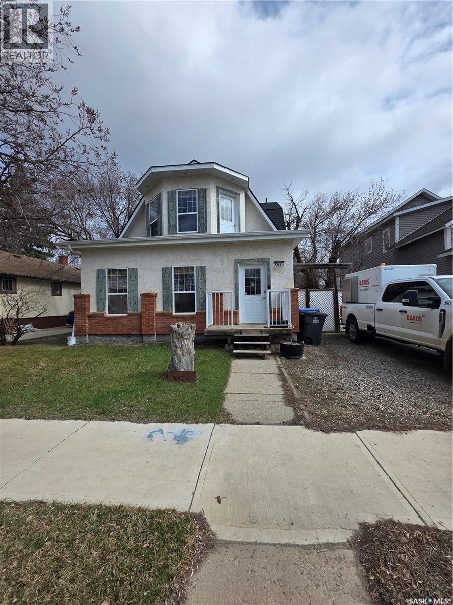 905 2Nd Street, Estevan, SK - Outdoor With Facade