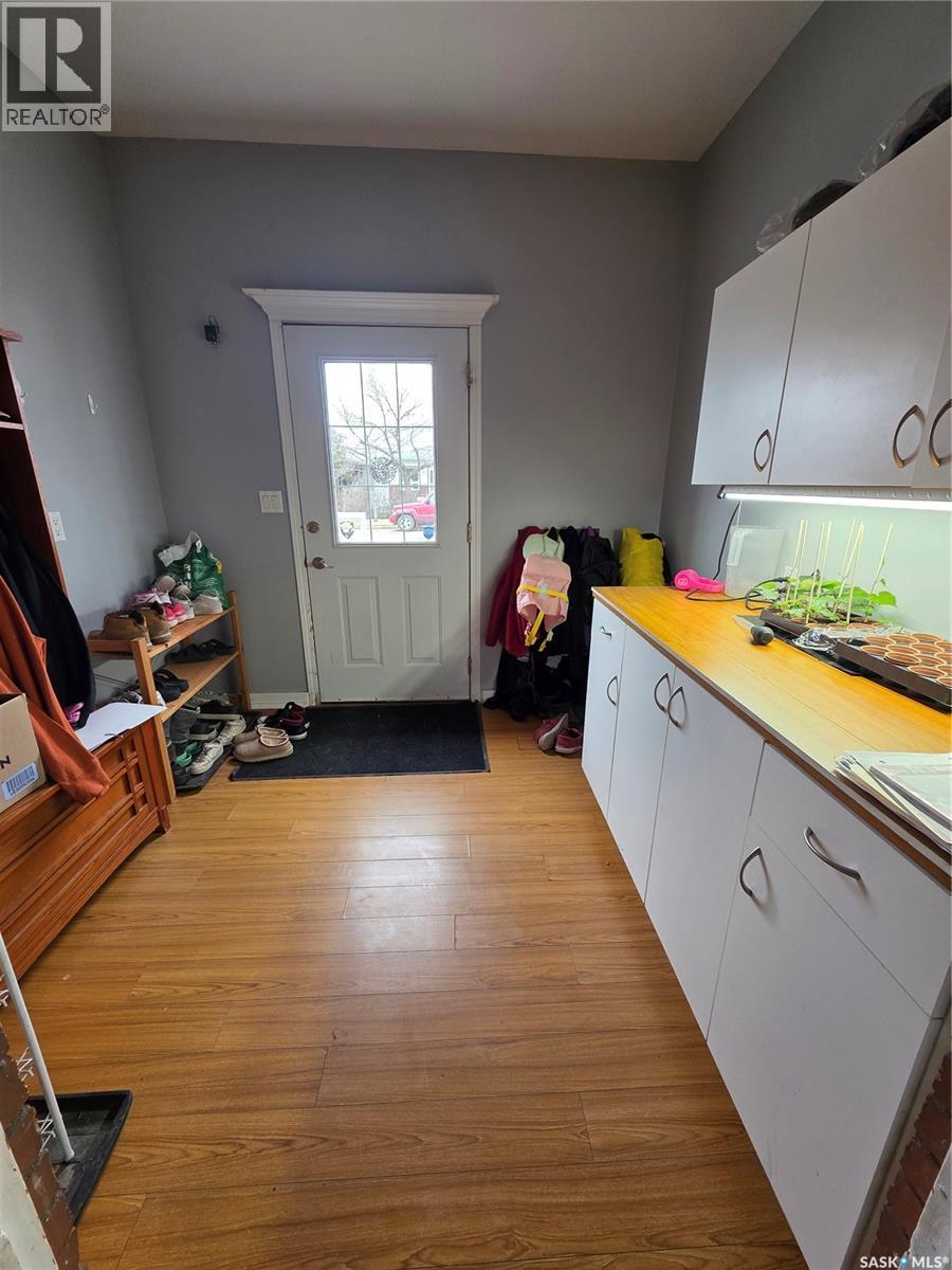 905 2Nd Street, Estevan, SK - Indoor Photo Showing Other Room