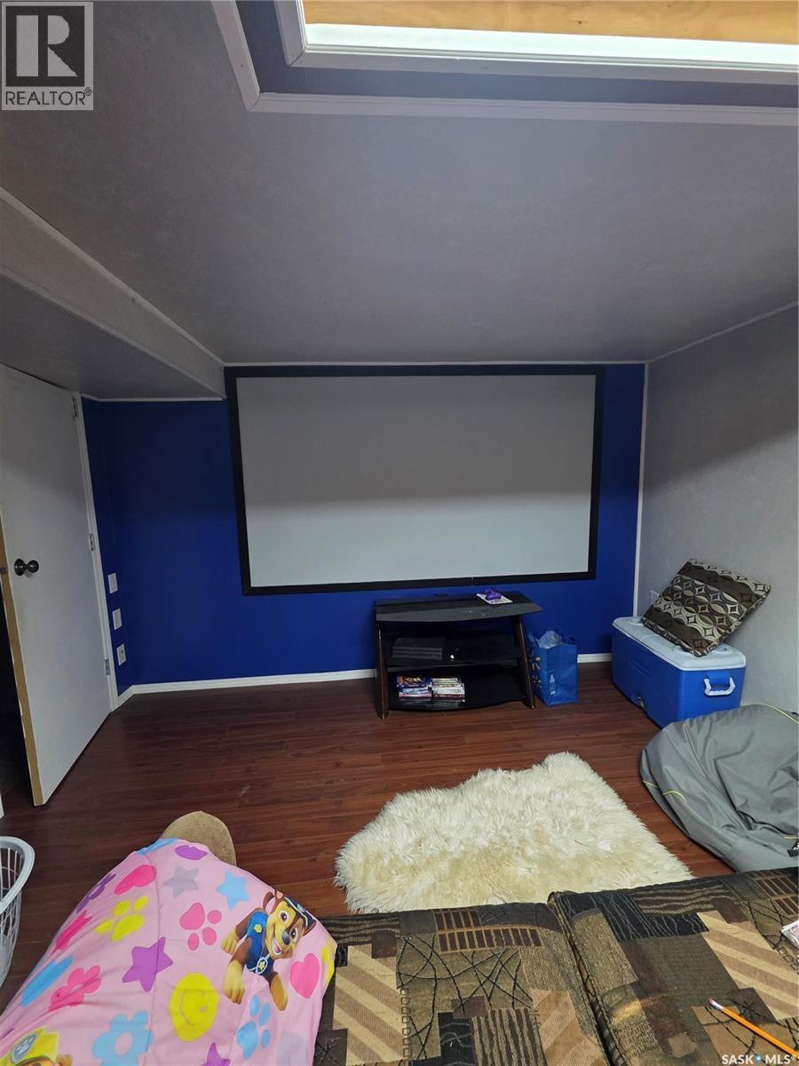 905 2Nd Street, Estevan, SK - Indoor