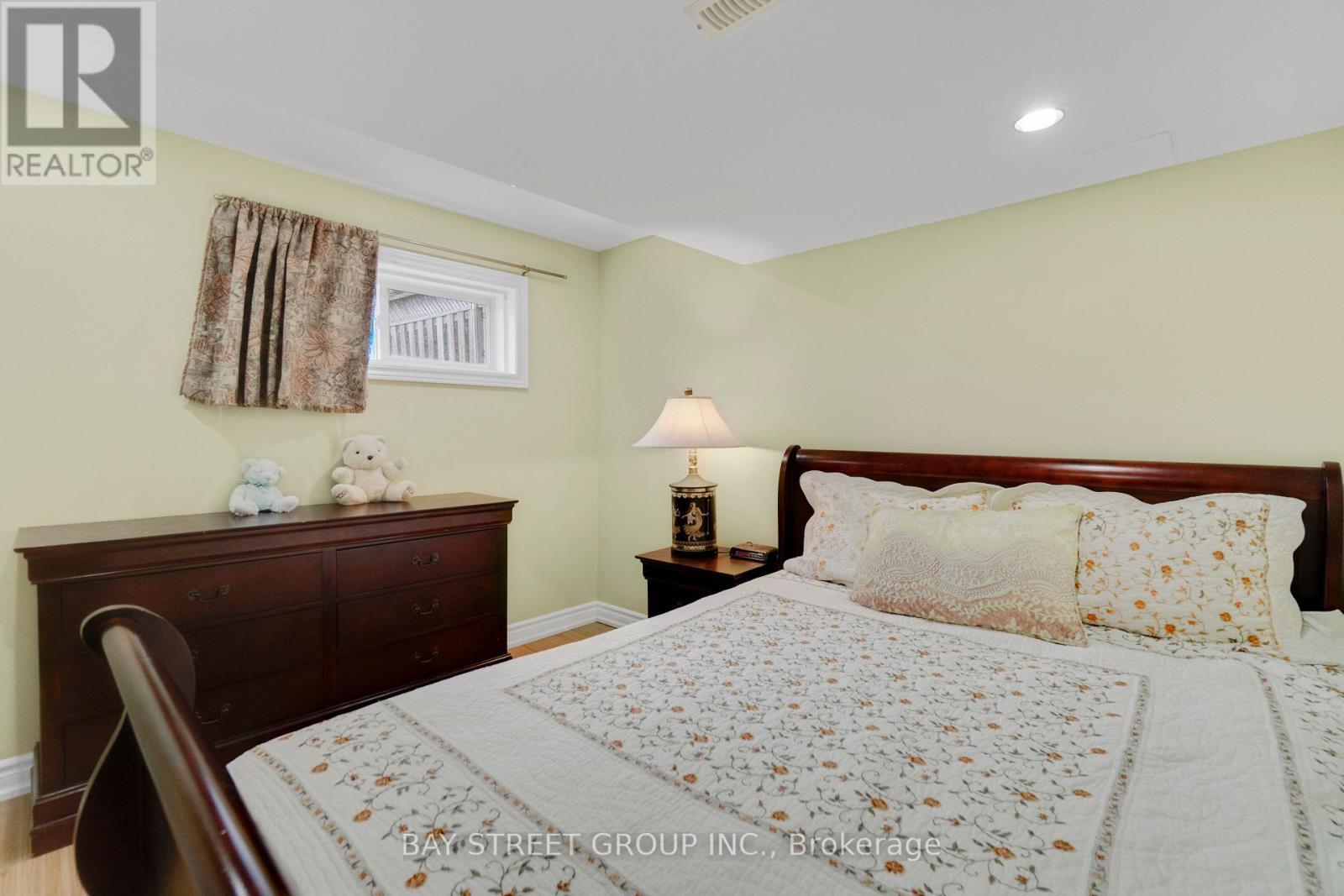 3158 Rock Harbour Road, Mississauga, ON - Indoor Photo Showing Bedroom