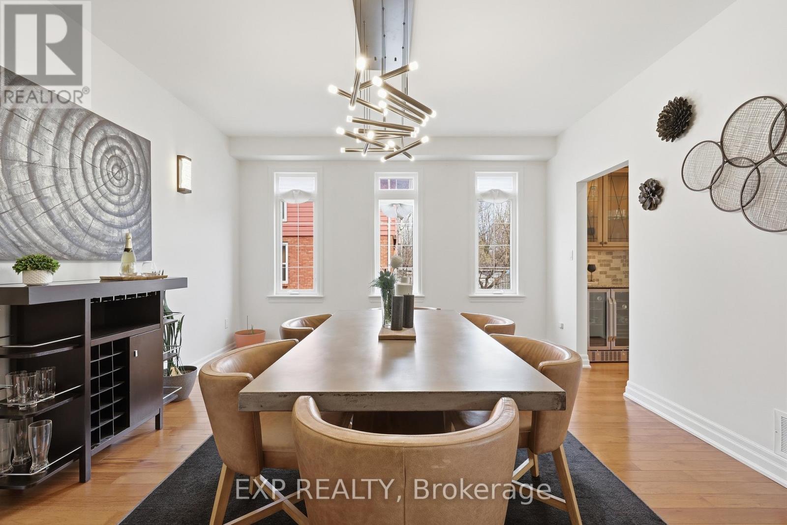 583 Park Crescent, Pickering, ON - Indoor Photo Showing Dining Room