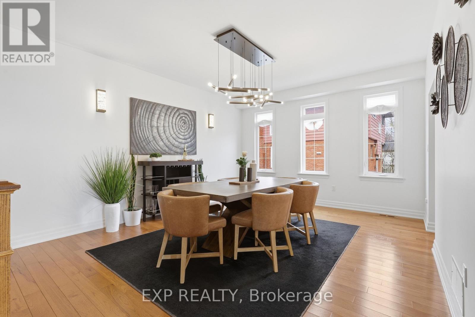 583 Park Crescent, Pickering, ON - Indoor Photo Showing Dining Room