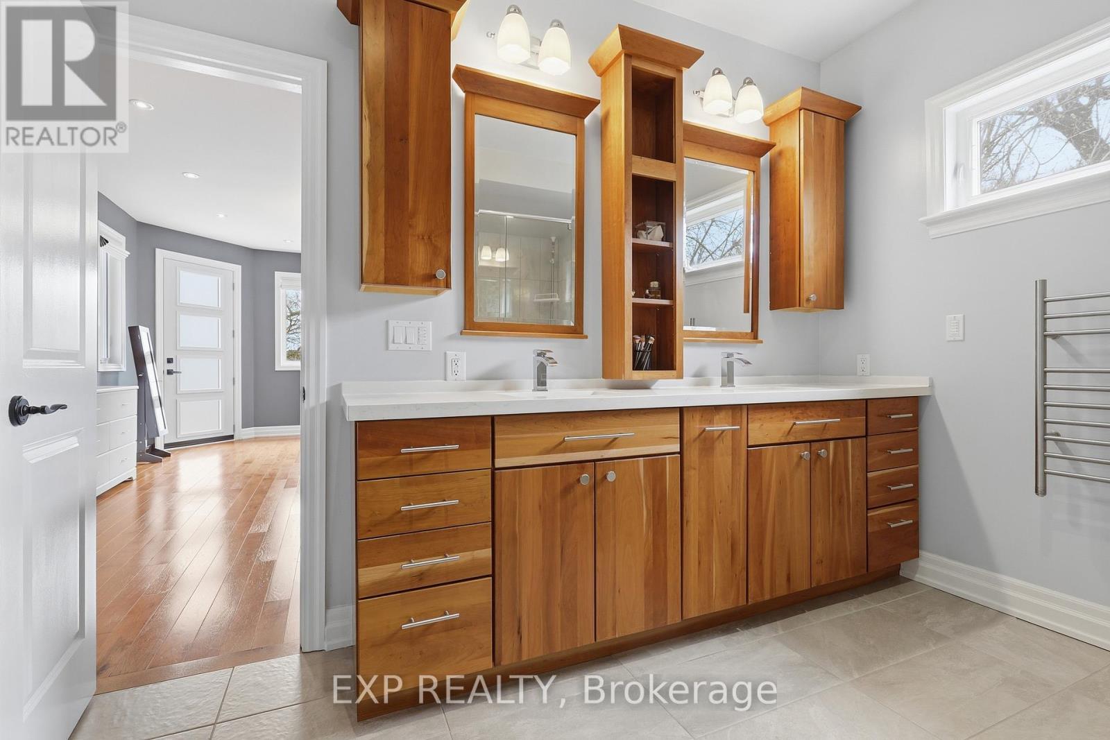 583 Park Crescent, Pickering, ON - Indoor Photo Showing Bathroom