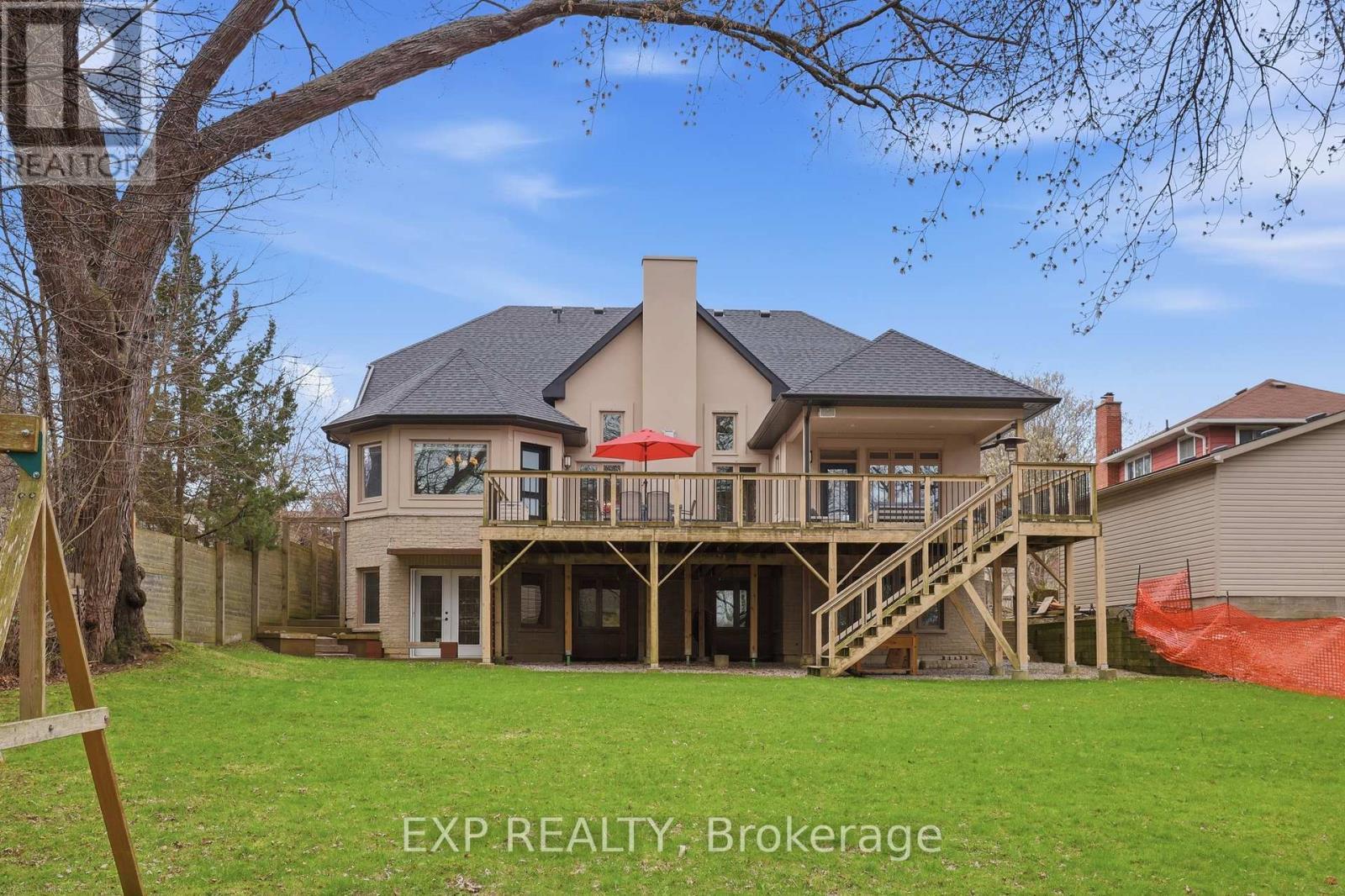 583 Park Crescent, Pickering, ON - Outdoor With Deck Patio Veranda