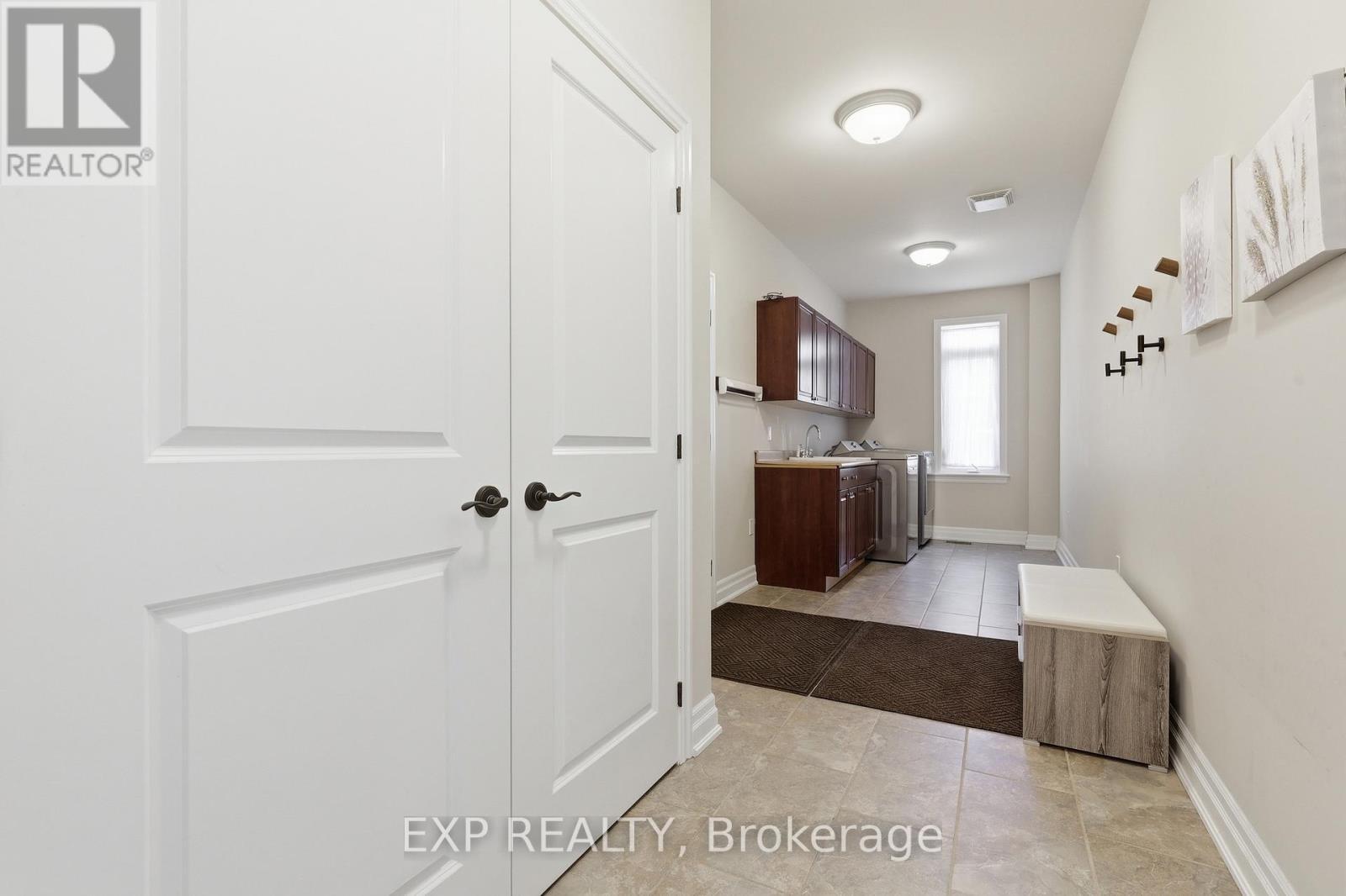 583 Park Crescent, Pickering, ON - Indoor Photo Showing Other Room