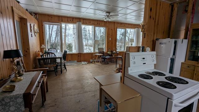 100 Little Deer Dr, Little Deer, MB