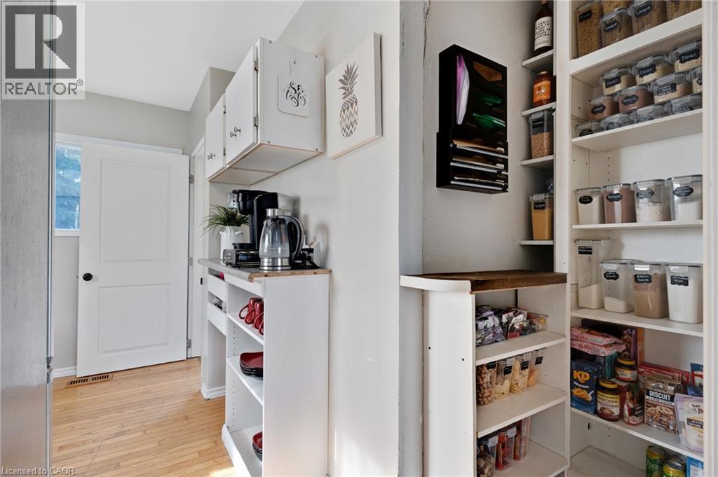 36 Hilltop Drive, Cambridge, ON - Indoor