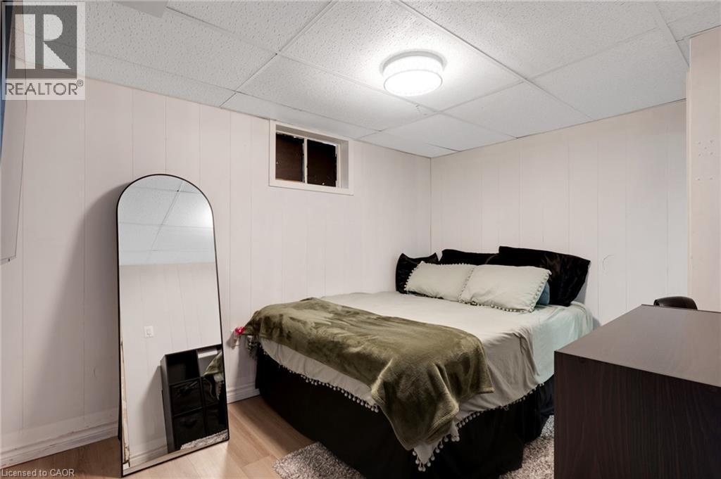 36 Hilltop Drive, Cambridge, ON - Indoor Photo Showing Bedroom