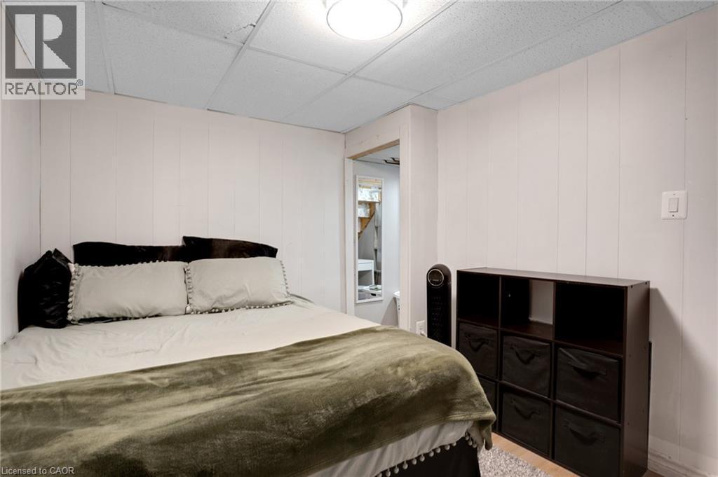 36 Hilltop Drive, Cambridge, ON - Indoor Photo Showing Bedroom
