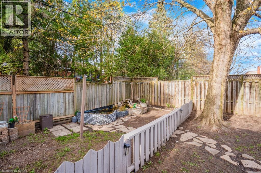 36 Hilltop Drive, Cambridge, ON - Outdoor