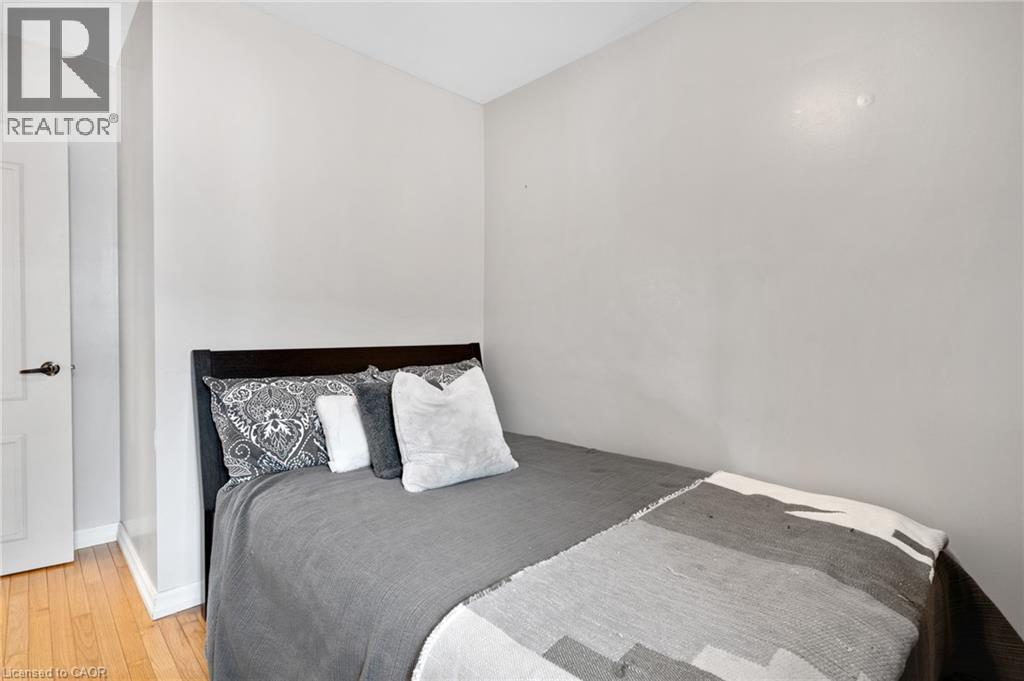 36 Hilltop Drive, Cambridge, ON - Indoor Photo Showing Bedroom