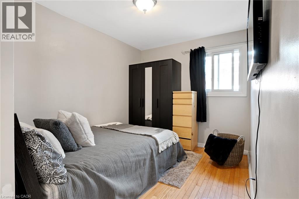 36 Hilltop Drive, Cambridge, ON - Indoor Photo Showing Bedroom