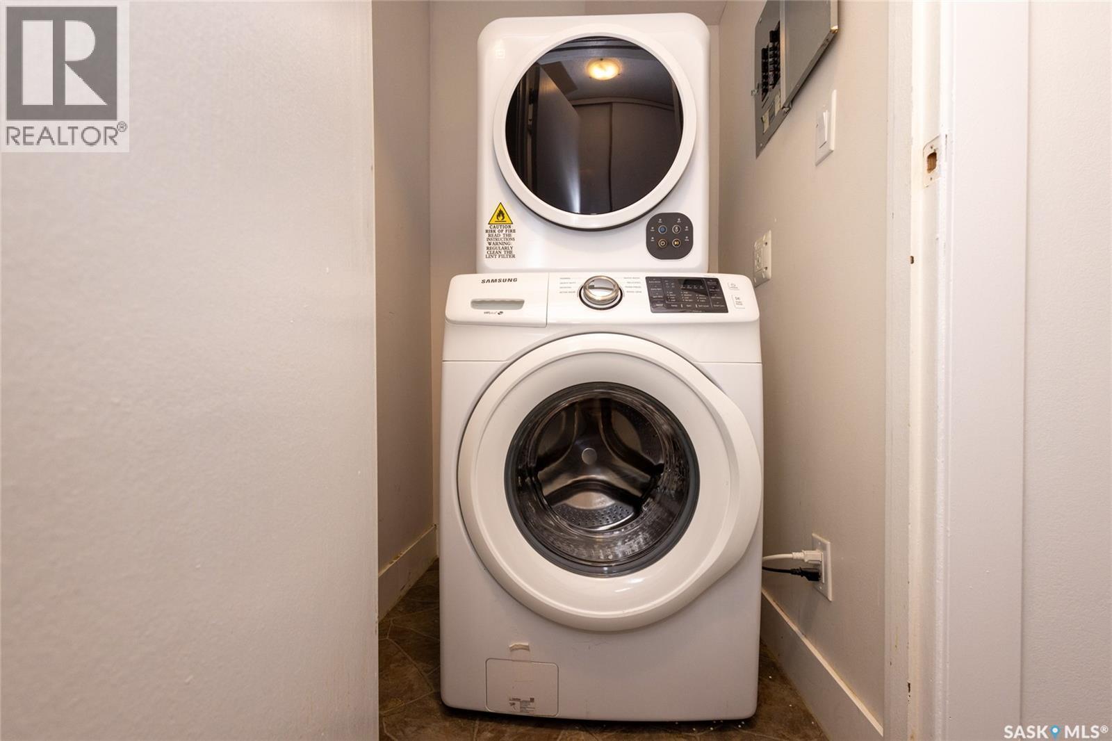 307 512 4Th Avenue N, Saskatoon, SK - Indoor Photo Showing Laundry Room