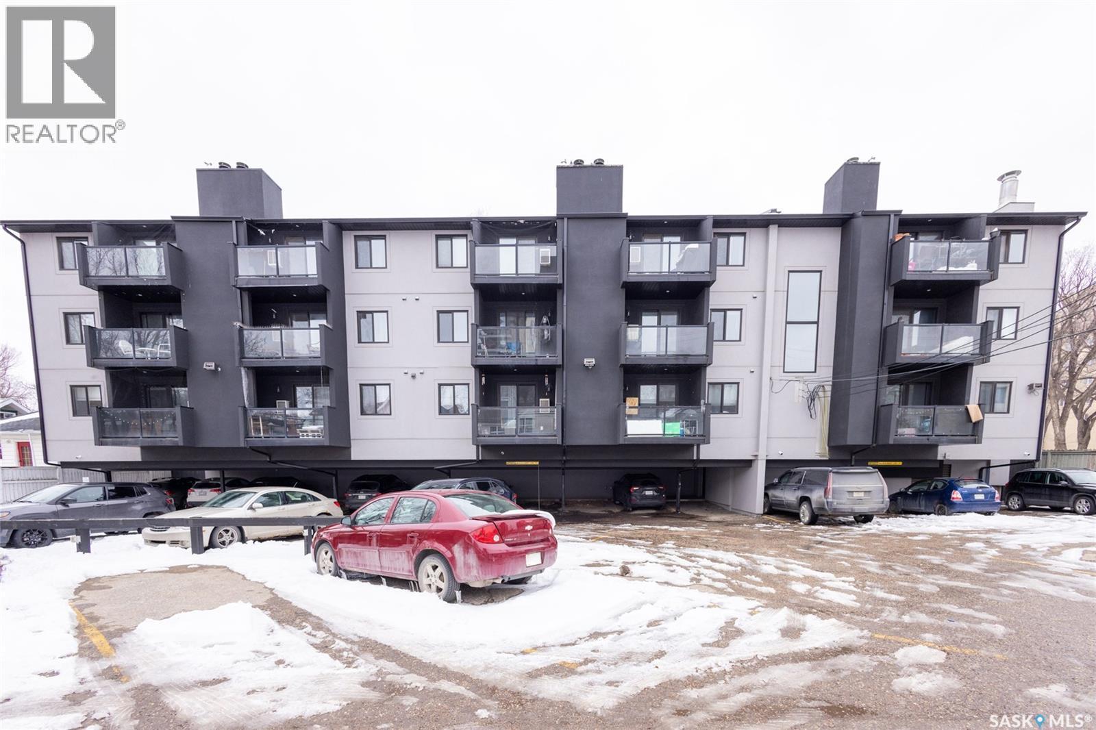 307 512 4Th Avenue N, Saskatoon, SK - Outdoor With Balcony With Facade
