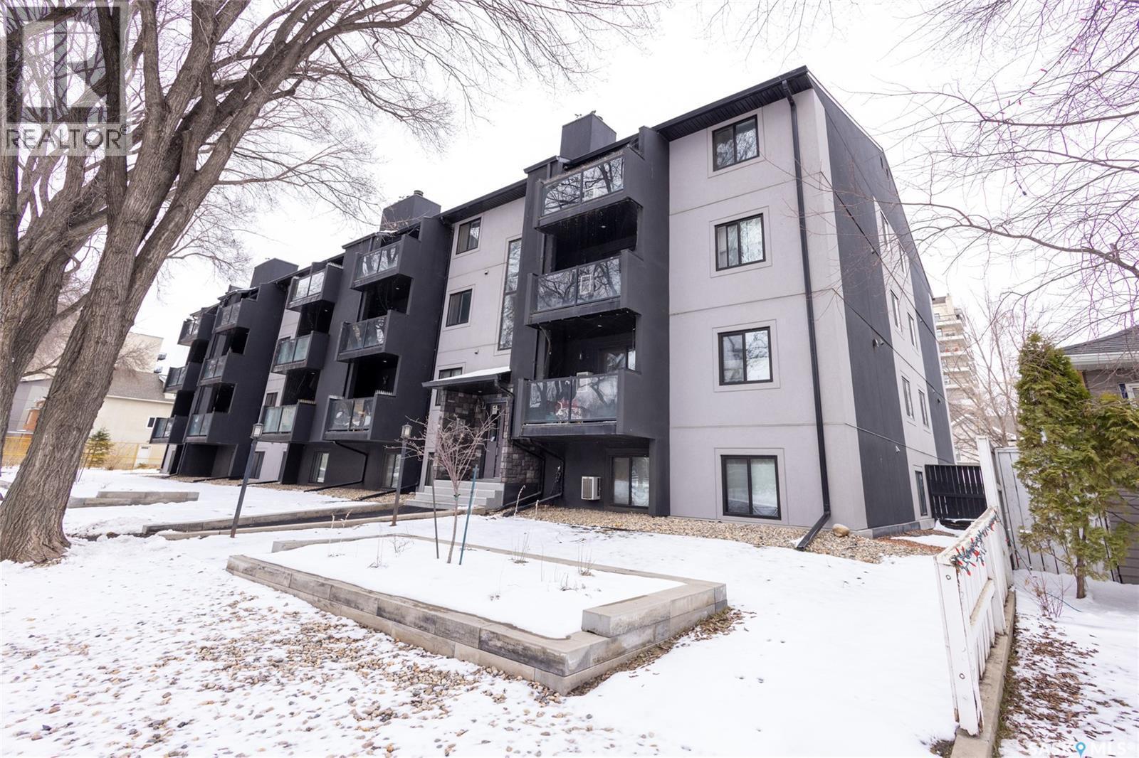 307 512 4Th Avenue N, Saskatoon, SK - Outdoor With Balcony With Facade