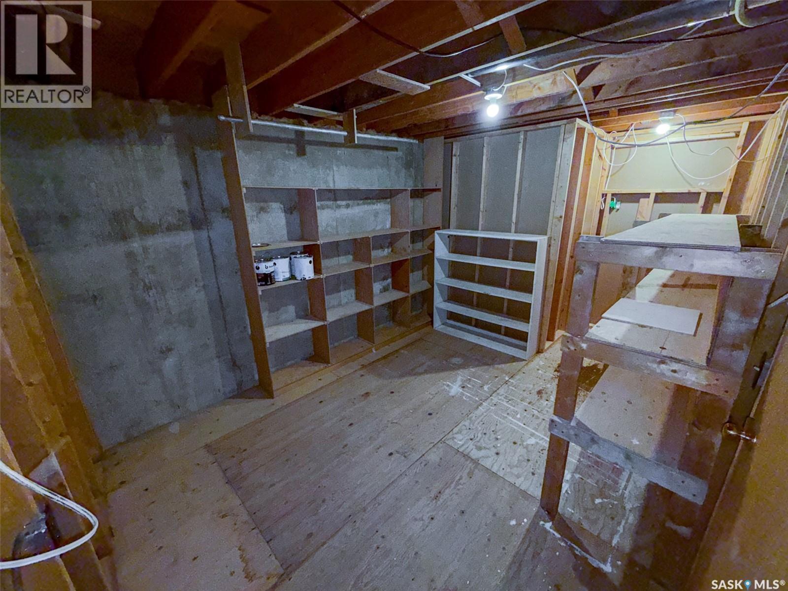 117 2Nd Street W, Frontier, SK - Indoor Photo Showing Basement