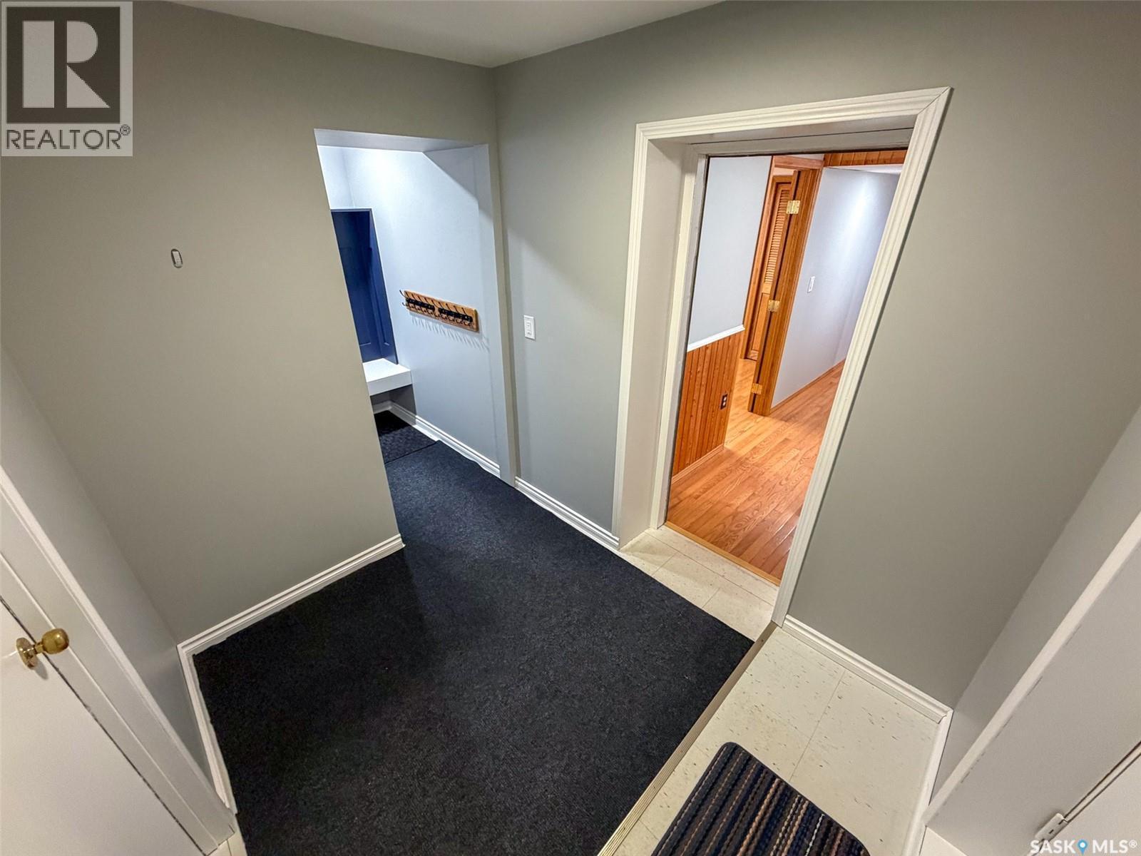 117 2Nd Street W, Frontier, SK - Indoor Photo Showing Other Room