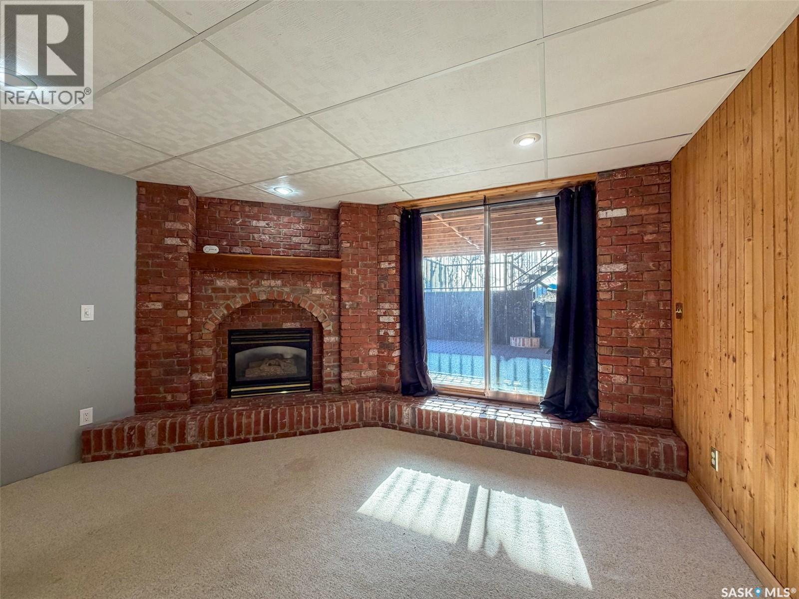 117 2Nd Street W, Frontier, SK - Indoor With Fireplace