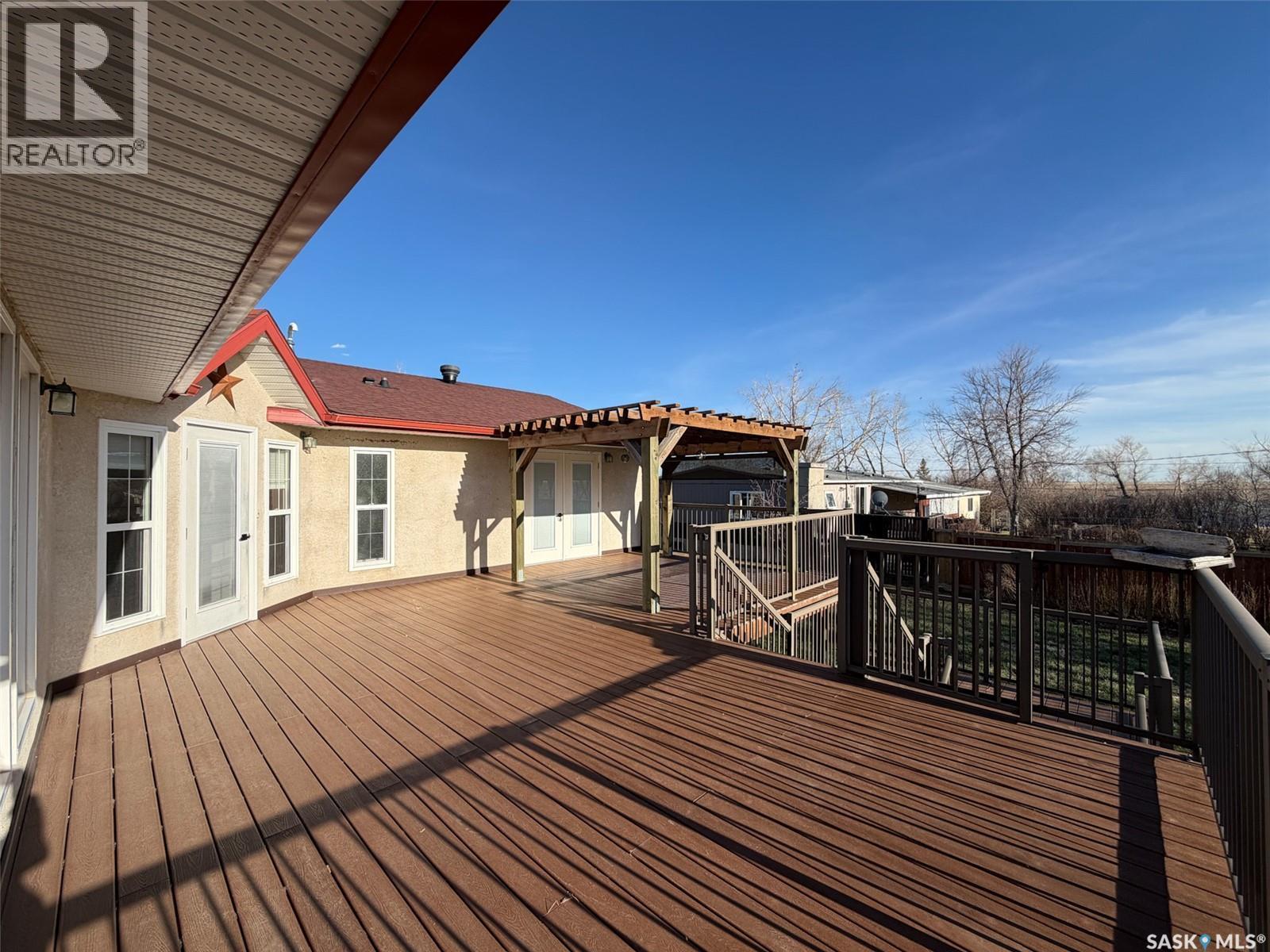 117 2Nd Street W, Frontier, SK - Outdoor With Exterior