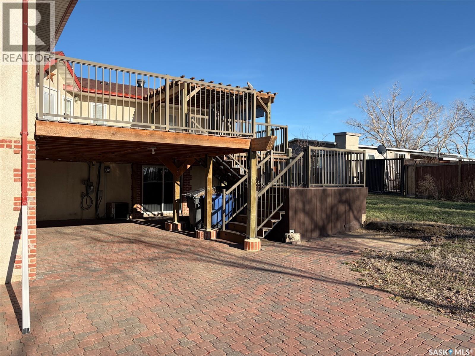 117 2Nd Street W, Frontier, SK - Outdoor