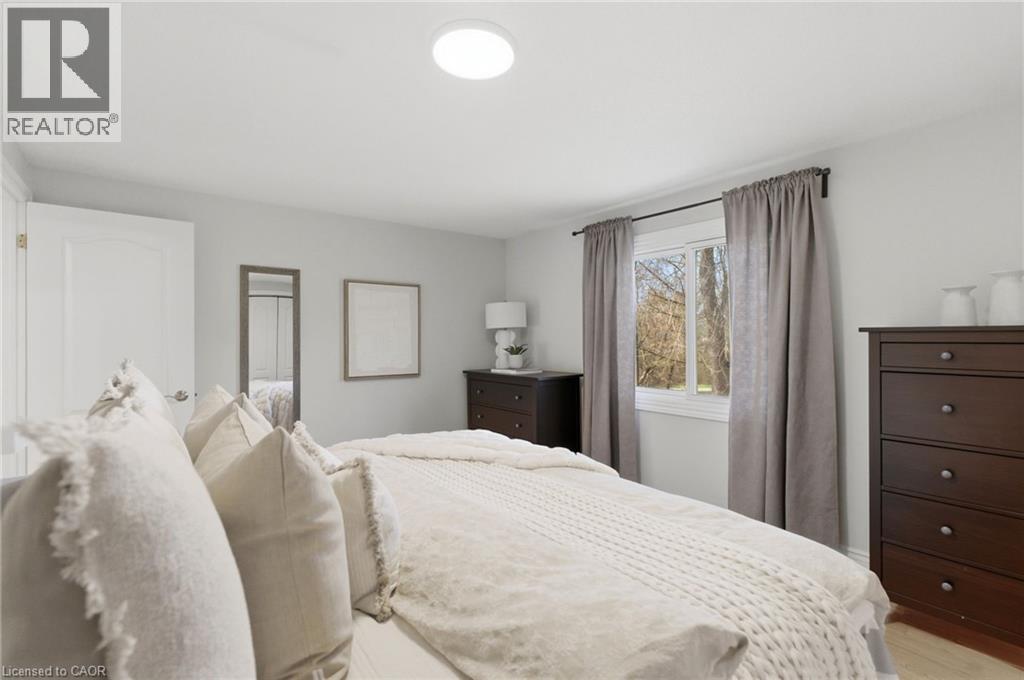29 Melissa Crescent, Hamilton, ON - Indoor Photo Showing Bedroom