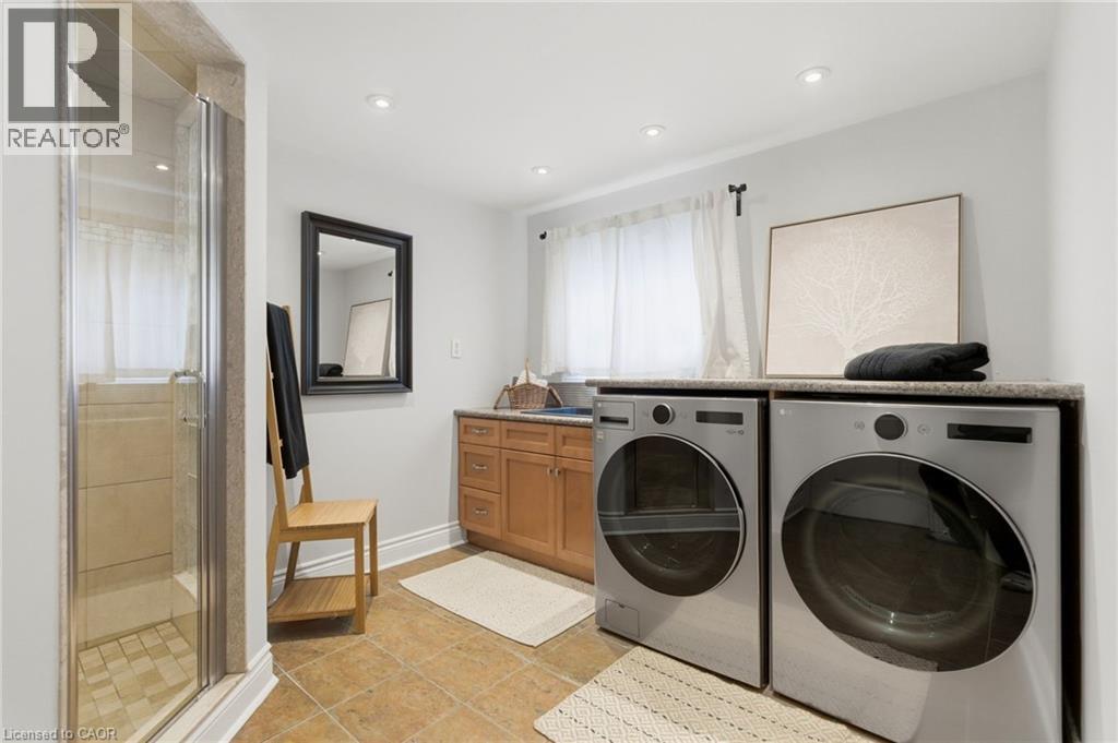 29 Melissa Crescent, Hamilton, ON - Indoor Photo Showing Laundry Room