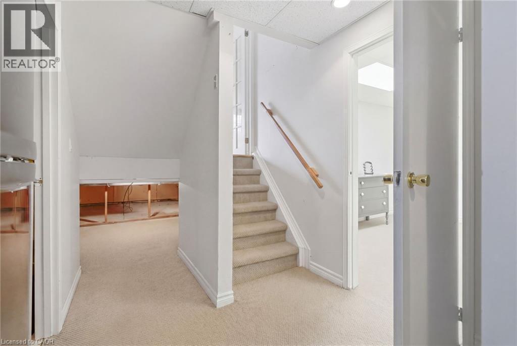 29 Melissa Crescent, Hamilton, ON - Indoor Photo Showing Other Room