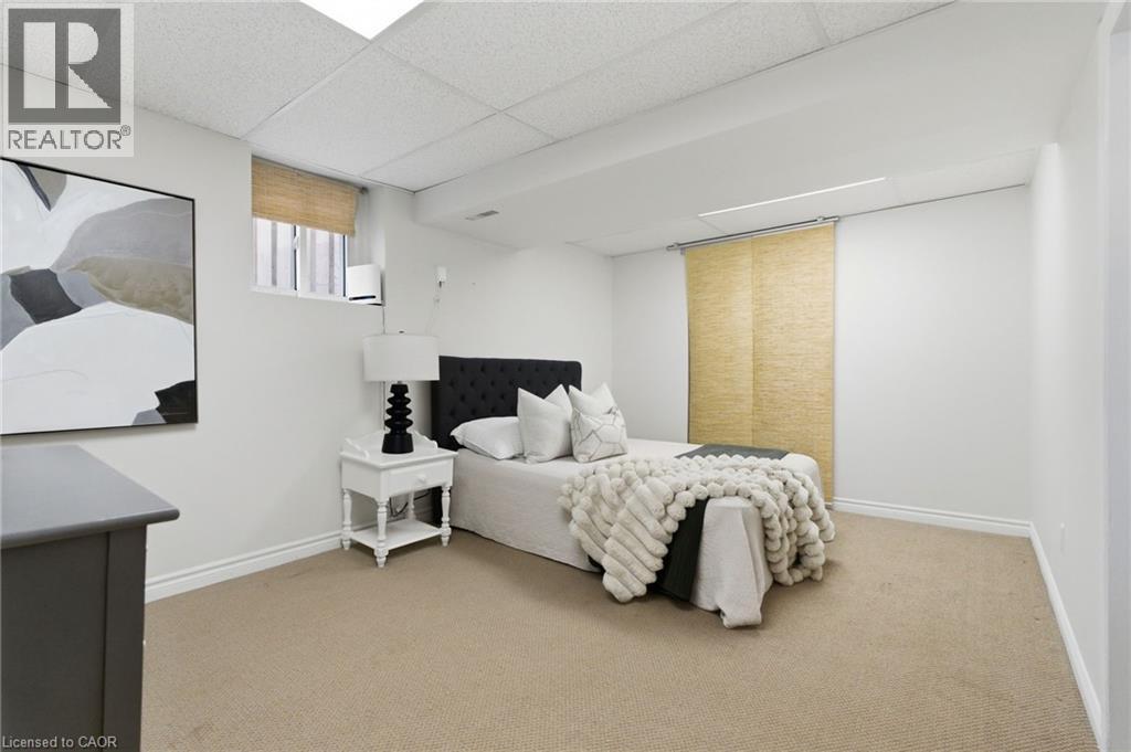29 Melissa Crescent, Hamilton, ON - Indoor Photo Showing Bedroom