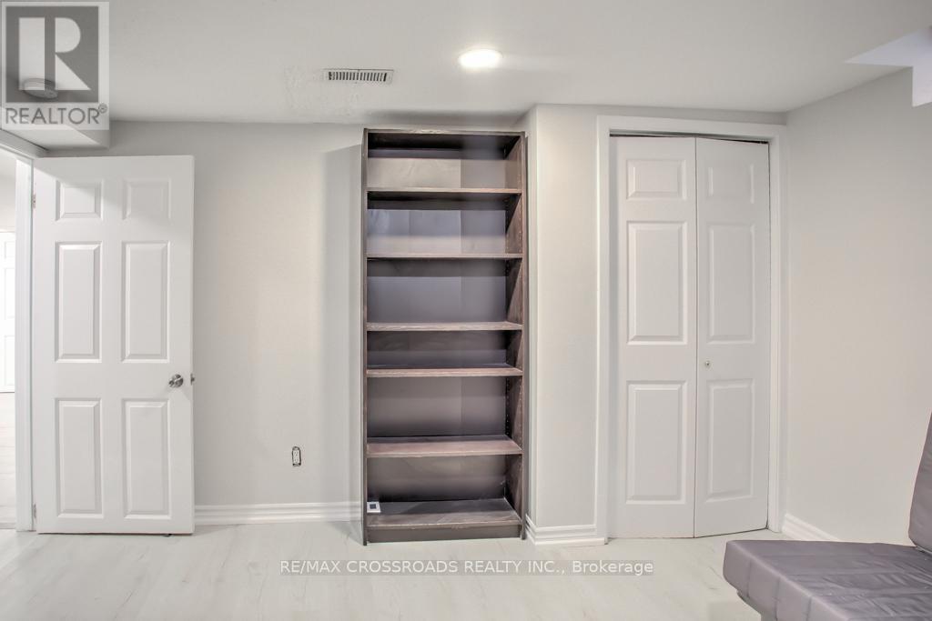 66 Bayhampton Crescent, Vaughan, ON - Indoor Photo Showing Other Room
