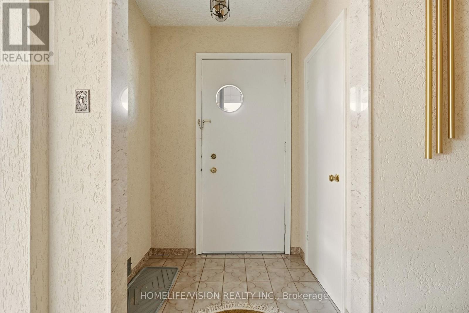239 Epsom Downs Drive, Toronto, ON - Indoor Photo Showing Other Room
