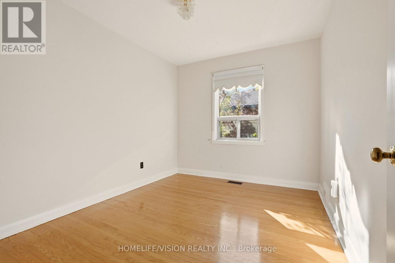 239 Epsom Downs Drive, Toronto, ON - Indoor Photo Showing Other Room